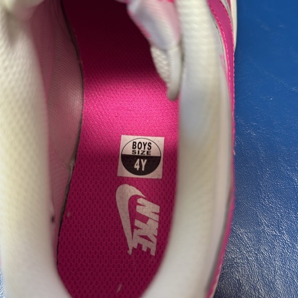Nike Dunk Low GS Laser Fuchsia size 4y - Picture 6 of 6